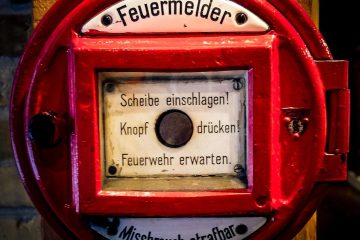 assurez la sécurité de votre bâtiment avec une inspection professionnelle de votre système d'alarme incendie. découvrez nos services d'entretien et de contrôle conformes aux normes en vigueur.