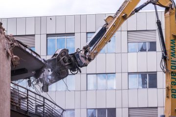 découvrez nos services professionnels de démolition intérieure : enlèvement de cloisons, plafonds, revêtements de sol et préparation sécurisée des espaces pour vos projets de rénovation ou de transformation.