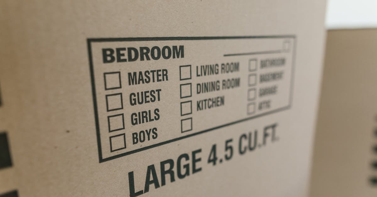 installation de salle de bain dans les combles : optimisez votre espace avec une salle de bain moderne et fonctionnelle directement sous votre toit.