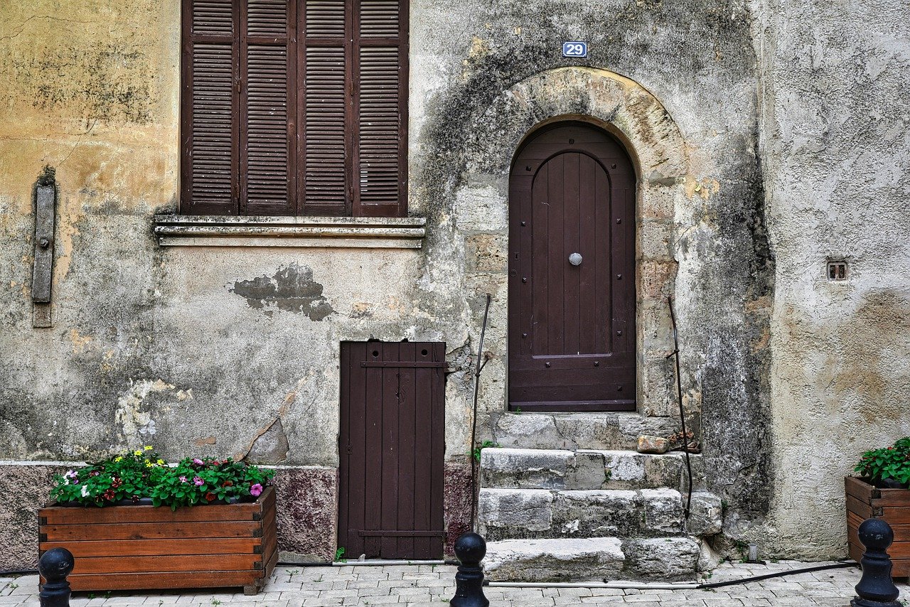 découvrez nos maisons clés en main : des logements prêts à emménager, alliant confort, qualité et rapidité de construction pour un projet sans souci.