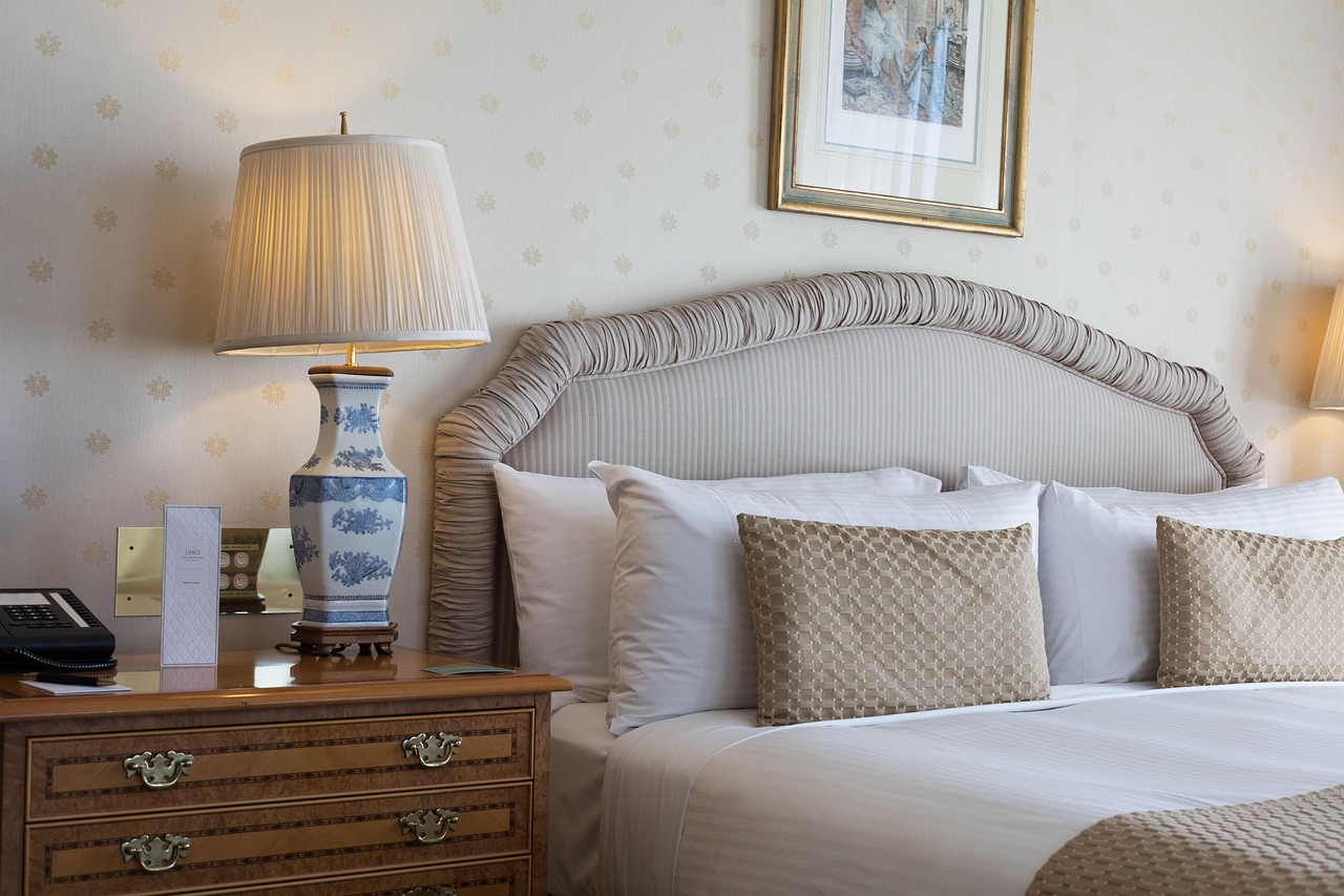 découvrez les dimensions standards des têtes de lit pour choisir la taille parfaite et harmoniser votre chambre avec style et confort.