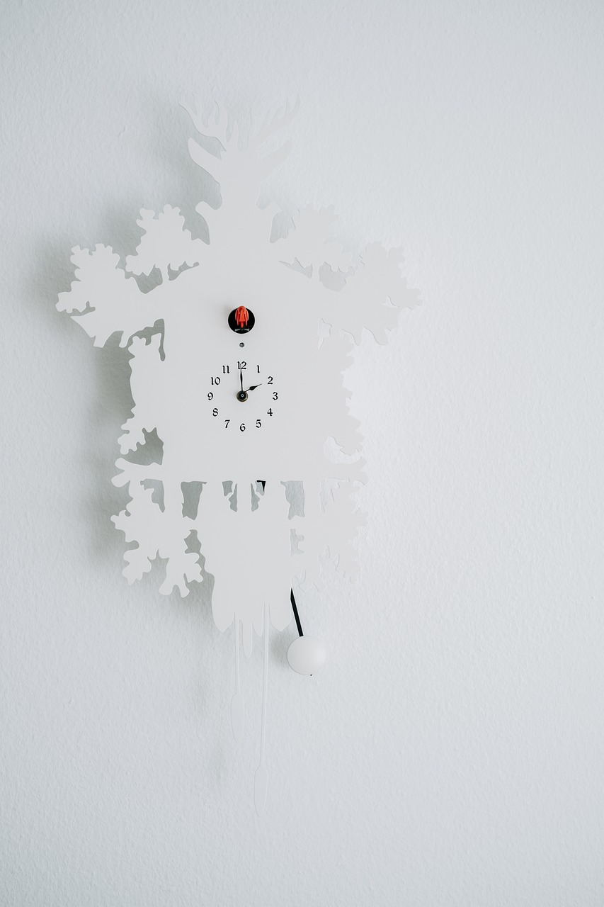 découvrez notre collection d'horloges murales élégantes et pratiques, parfaites pour embellir et rythmer chaque pièce de votre intérieur.