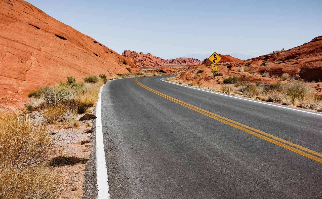 découvrez tout sur l'asphalte : ses utilisations, ses avantages et son rôle essentiel dans la construction des routes et infrastructures.